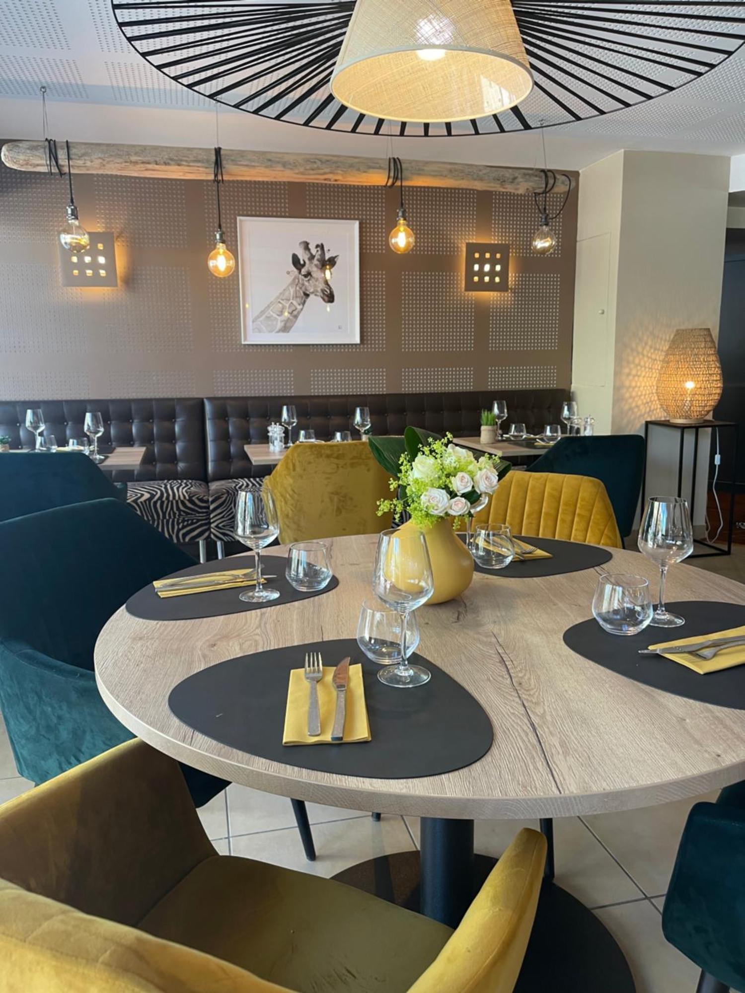 Le Regina Hotel Restaurant アルドロ・プラージュ エクステリア 写真